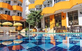 Yaman Life Hotel
